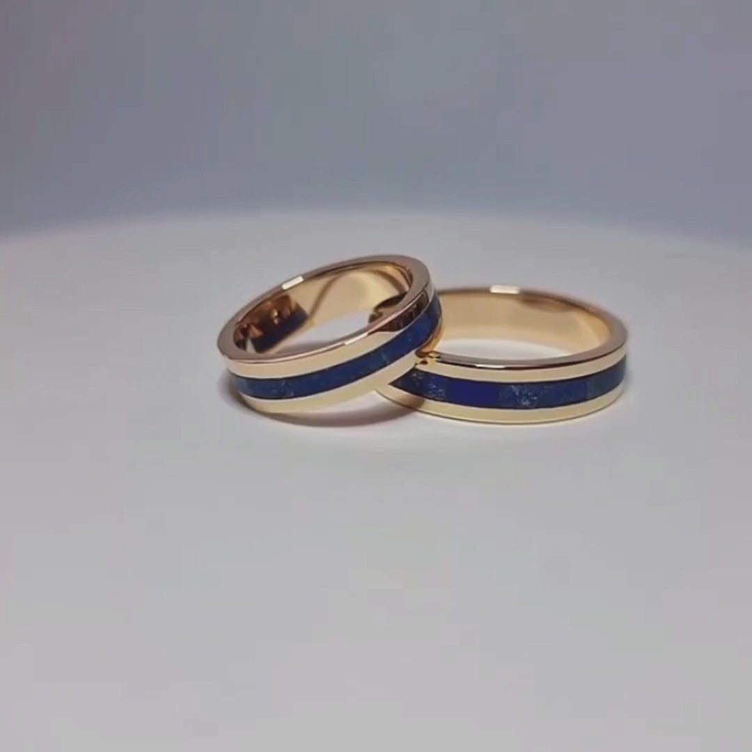LAPISLÁZULI: Argollas de matrimonio en oro Rosado 18kilates y lapislázuli natural.