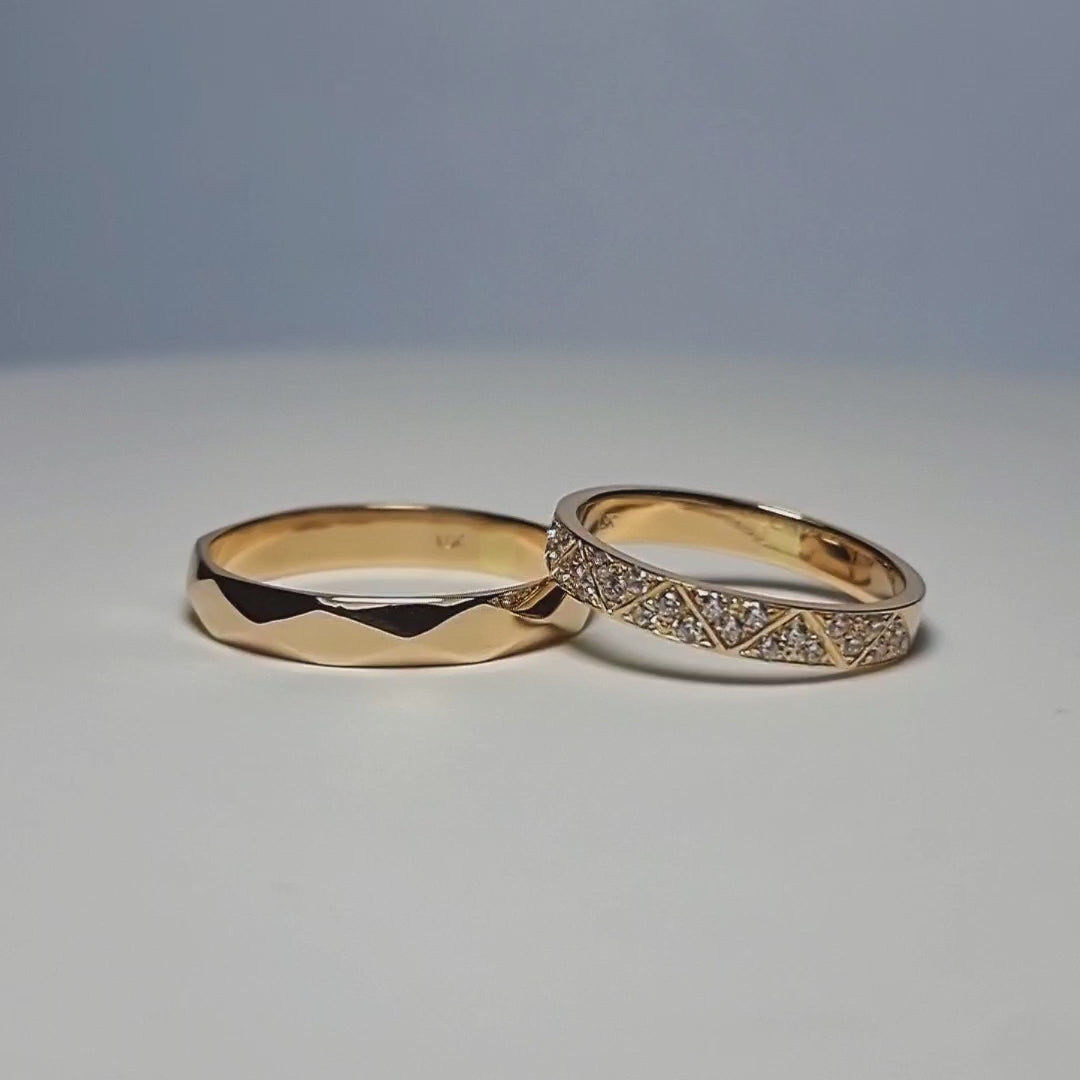 TRIANGULAR: Argollas de matrimonio en oro Amarillo 18kilates+27 brillantes de 1 mm
